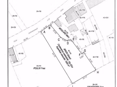 parcelle de 1000 m² dont 640 m2 à bâtir
