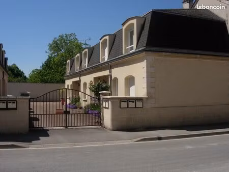 duplex  2 pièces  32 m2  prox. pôle de formation pasteur