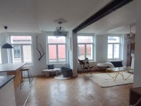 immeuble local commercial et appartement