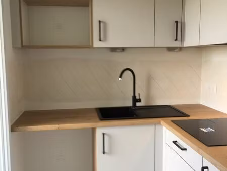 loue t2 dans résidance fermée de standing