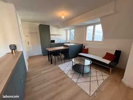 studio hyper centre t1/t1 bis meublé refait à neuf