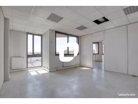 bureau 130 m²