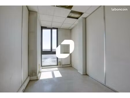 bureau 131 m²