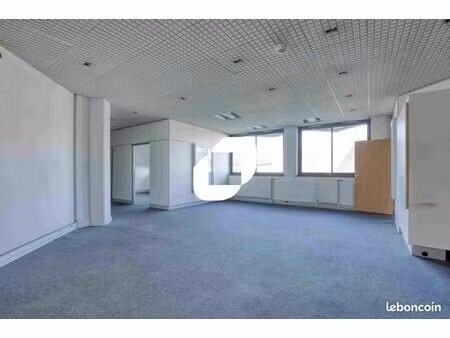 bureau 140 m²