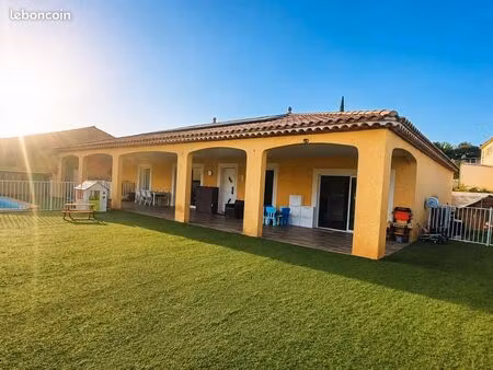 maison de 150 m 2