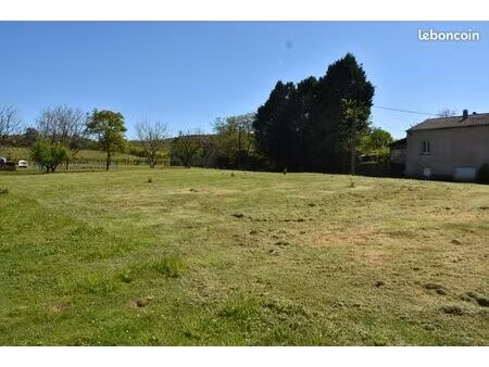terrain constructible 1835m2 a vendre