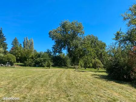 terrain constructible lay saint christophe