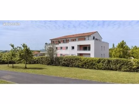 t2 48m2 lumineux avec grande terrasse et parking sous sol