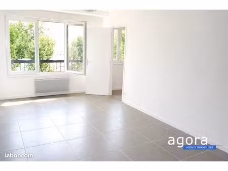 studio 1 pièce 30 m²