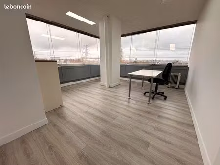 bureau à louer cergy 17m2