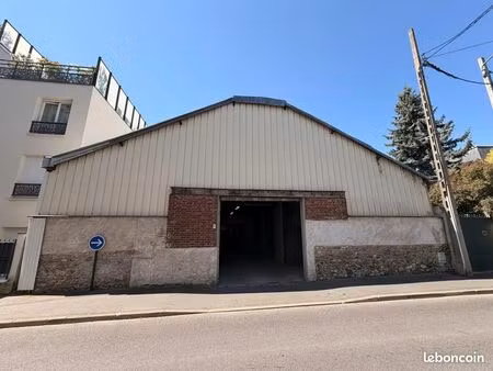 entrepôt 464 m² sannois