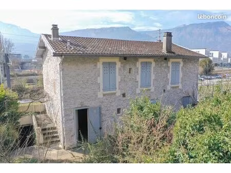 maison 8 pièces 154 m²