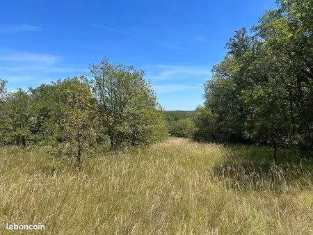 terrain constructible à aujols