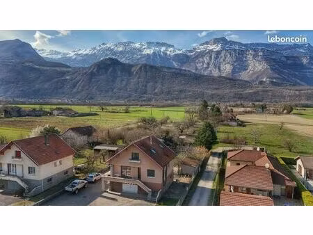 villa reymure avec grand terrain