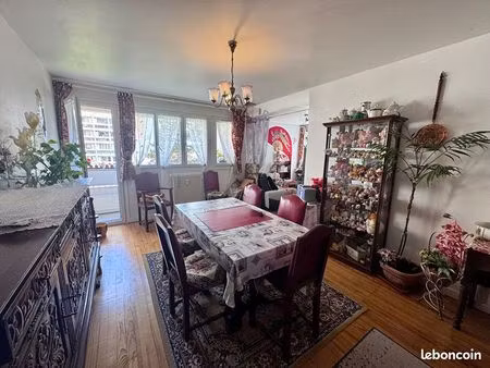 appartement 3 pièces 77 m²