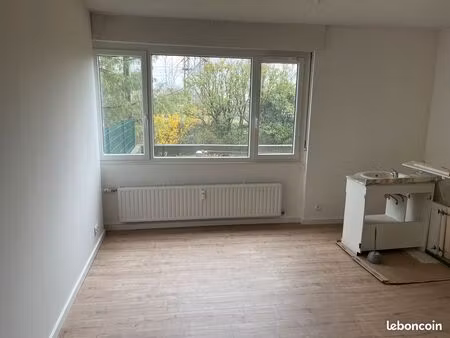 grand studio/t1 rénové pour étudiant(e)/jeune actif(ve)