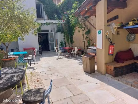 gîte adapté tous handicaps  aux normes  deux appartements puisserguier 550 000