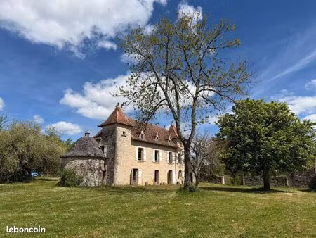 propriété 4 pièces 135 m²