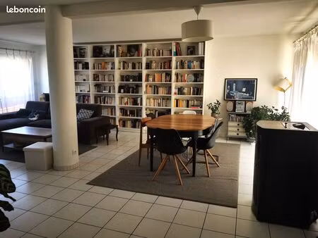 maison familiale 5 pièces – 4 chambres – 112 m² habitables – jardin et garage – centre-vil