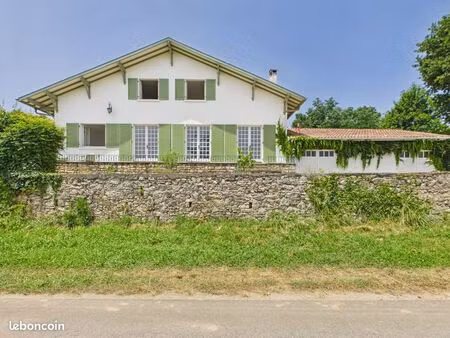maison familiale 251 m² – 6 chambres – vue dégagée