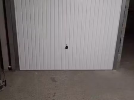 garage boxe en sous sol immeuble sécurisé proche gare