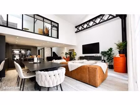 loft d’exception de 120m2 - centre ville - grande terrasse - garage - résidence calme et s
