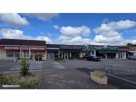 local commercial pont du casse