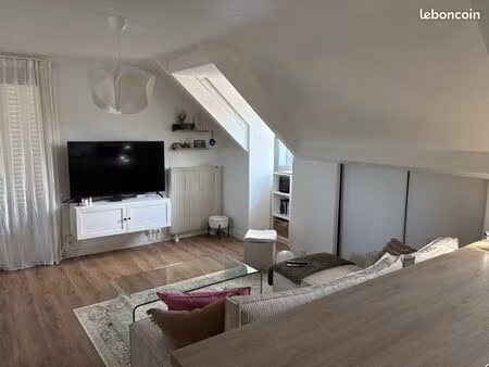 appartement 2 pièces lumineux avec balcon