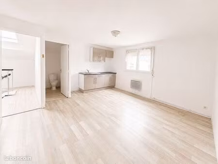 immeuble 5 pièces 93 m²
