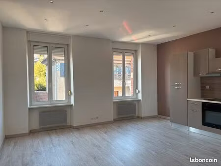 ❤️ f2 (1 chambre) 1er étage  excellent état  cuisine équipée  immeuble et quartier calme