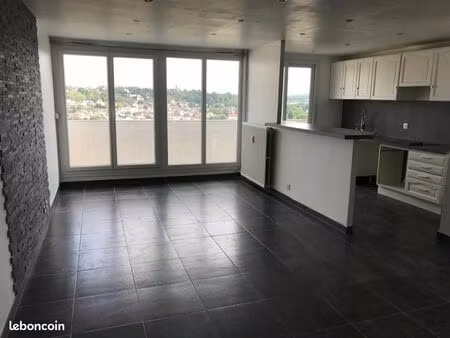 t3 rénové 67 m² – grand balcon – montataire – 125 000