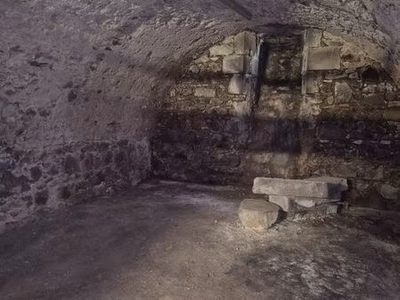 cave riom 30 m²