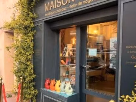 location boutique août