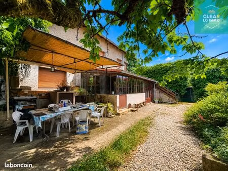 propriété 8 pièces 215 m²