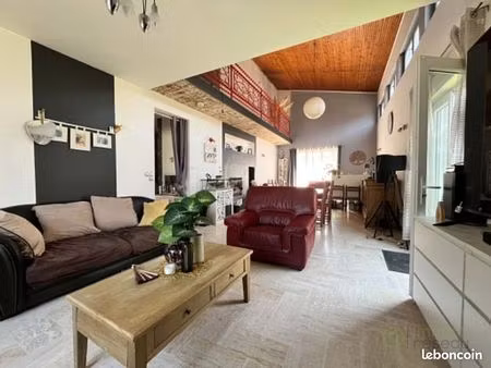propriété 6 pièces 156 m²