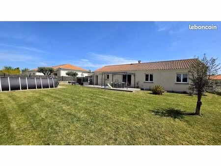 maison de plain-pied type 5 - à vihiers proche commodités - à 20 min de cholet et chemillé