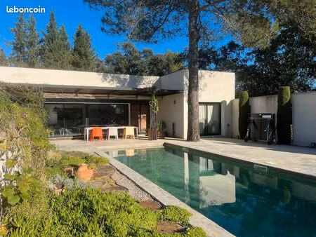 maison 295 m2