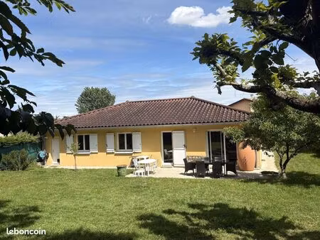 villa 5 pièces 102 m²