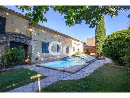 propriété 6 pièces 202 m²