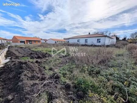 terrain 590 m² aigueperse