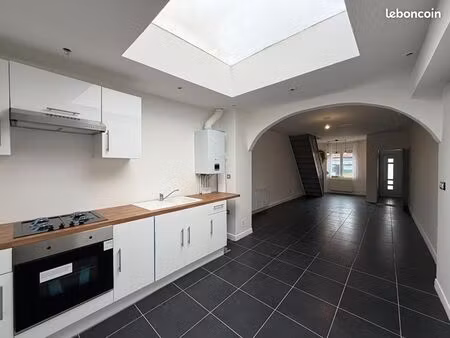 maison 2 pièces 64 m²
