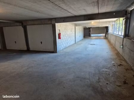 garage à louer