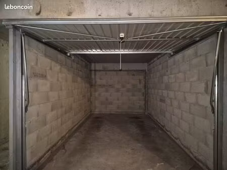 garage / box 14m² st étienne bellevue
