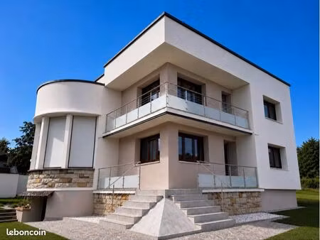 maison 185 m² rénovée avec séjour cathédrale – nousseviller-saint-nabor