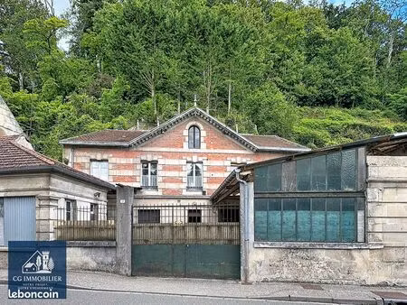 propriété 4 pièces 180 m²