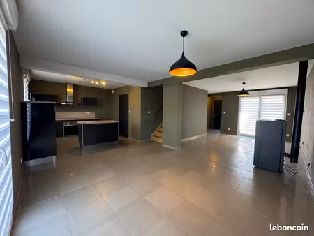 maison 6 pièces 110 m²