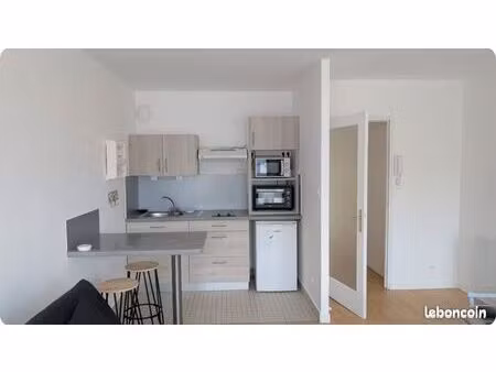 location dinard - entre les halles et ecole hotelliere