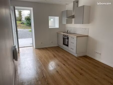 loue t2 en duplex avec terrasse