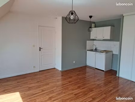 appartement t2 au calme centre ville de montfort