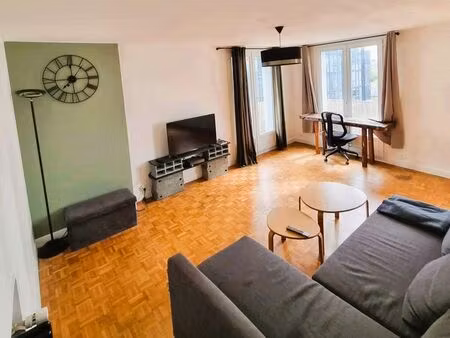 nantes – grand t4 lumineux 87 m² – balcon – proche tram & commerces